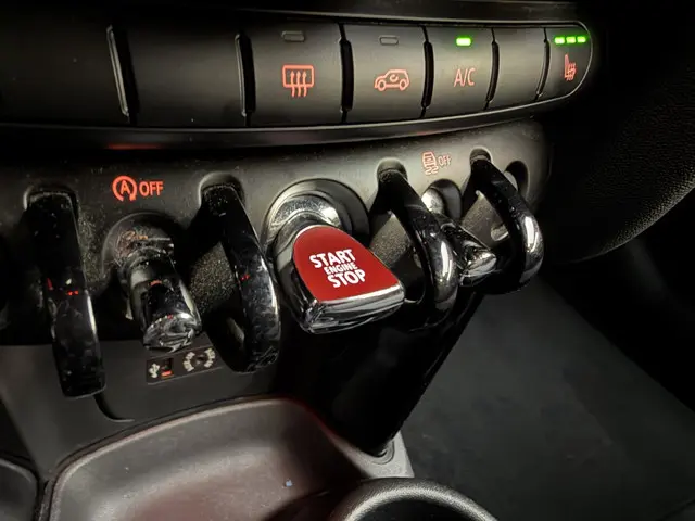 MINI One Mini 1.2 Pepper 2017 Benzine 9