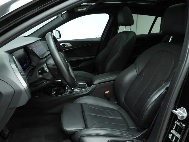 BMW 1 Serie 5-deurs 118i 2021 Benzine 7