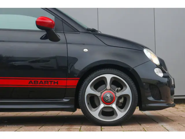 Fiat 500 1.4 T-Jet Abarth Custom 2015 Benzine 17