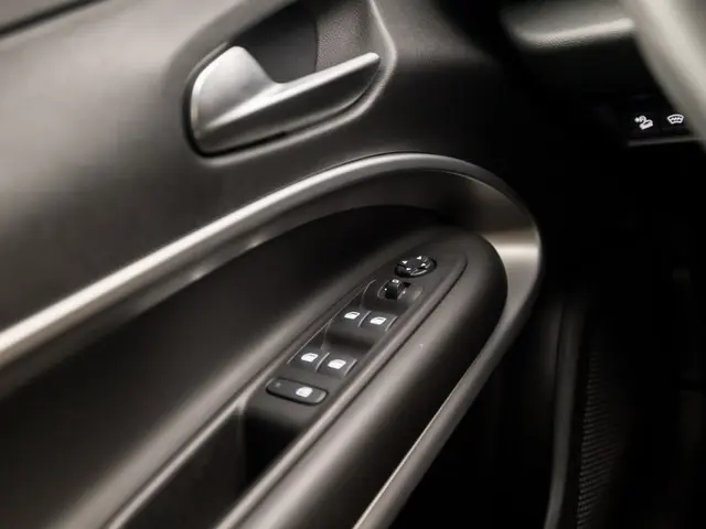 Jeep Avenger 1.2 Altitude Sport 2023 Benzine 22