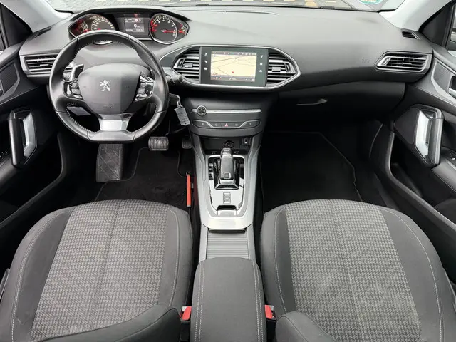 Peugeot 308 SW 1.2 PureTech Allure 2020 Benzine 18