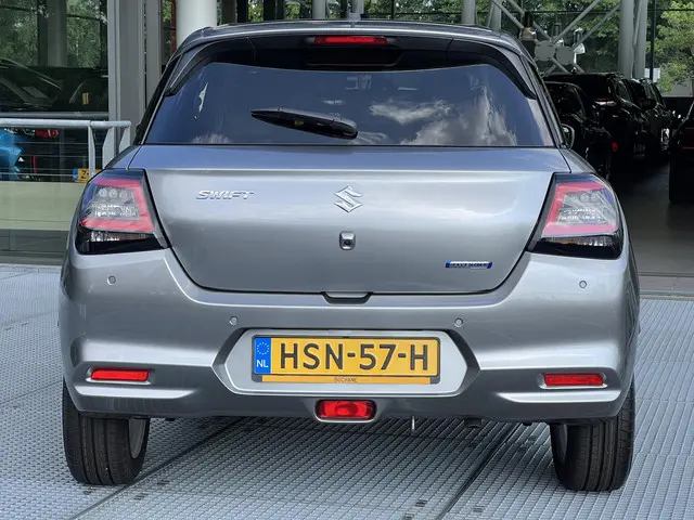 Suzuki Swift 1.2 Select Smart Hybrid 2024 Benzine 20