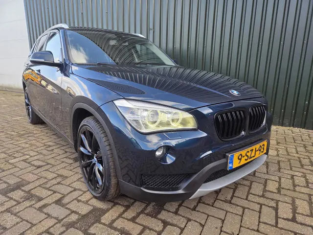BMW X1 SDrive20i Chrome Line LEDER 2014 Benzine 9