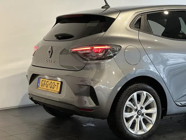 Renault Clio 1.0 TCe 90 GPF evolution 2024 Benzine 27