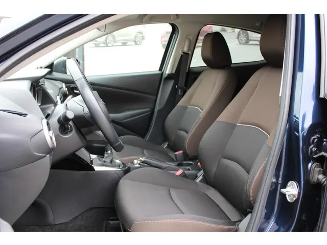 Mazda 2 1.5 Skyactiv-G Style Selected 2021 Benzine 12