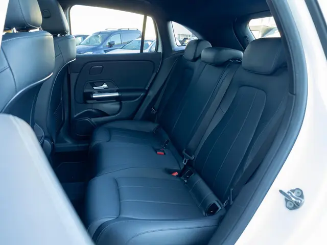 Mercedes-Benz GLA 250 e 2021 Hybride Benzine 8