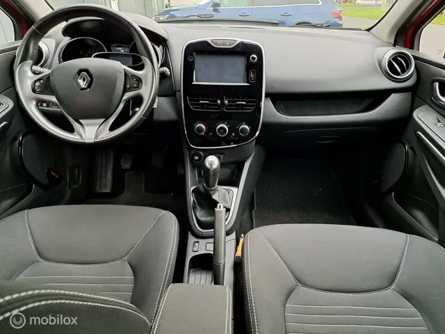 Renault Clio 0.9 TCe Eco2 Limited 2016 Benzine 16