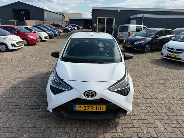 Toyota Aygo 1.0 VVT-i x-fun 2022 Benzine 2