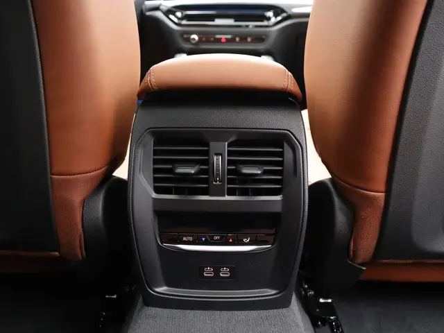 BMW i4 eDrive40 84 kWh 2024 Elektrisch 18