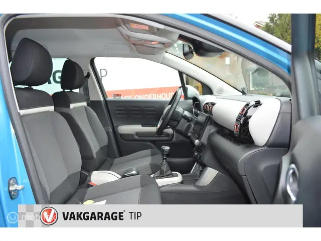 Citroën C3 Aircross 1.2 PureTech S&S Shine 2018 Benzine 15