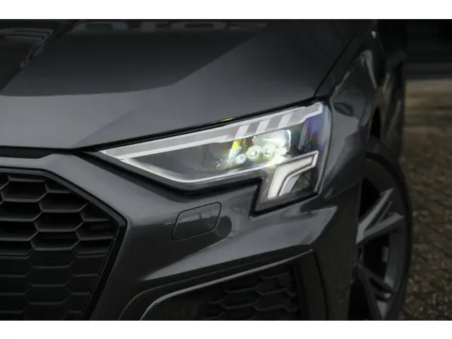 Audi A3 Sportback 30 TFSI 110pk S-line 2023 Benzine 23