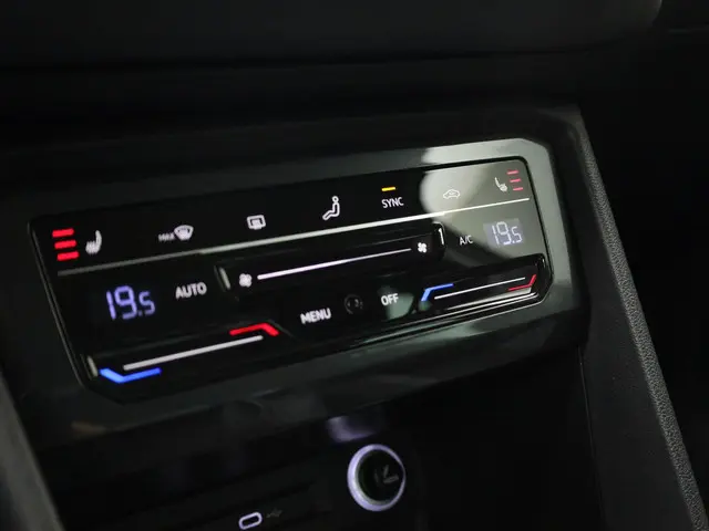 Volkswagen Tiguan 1.5TSI/150PK Life 2021 Benzine 24