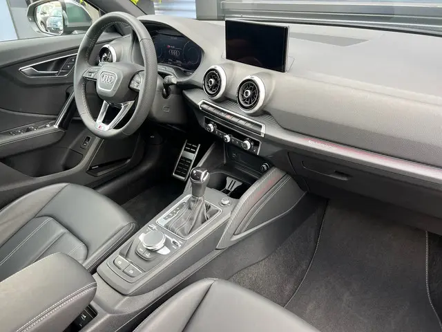 Audi SQ2 2.0 TFSI quattro 2023 Benzine 21