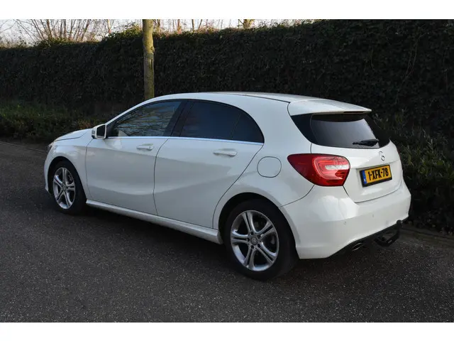 Mercedes-Benz A-Klasse 180 Prestige 2013 Benzine 4