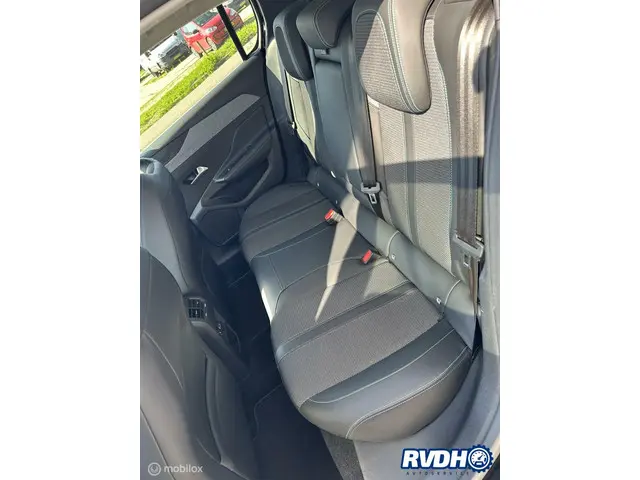 Peugeot 308 1.5 BlueHDi Allure Pack Business 2022 Diesel 19