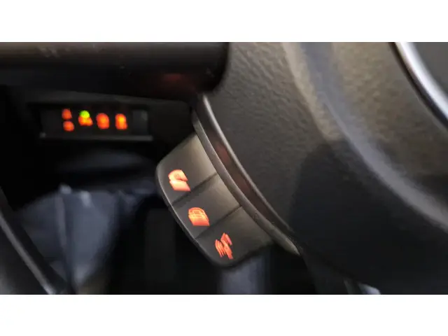Suzuki Swift 1.2 Style Smart Hybrid 2023 Benzine 21