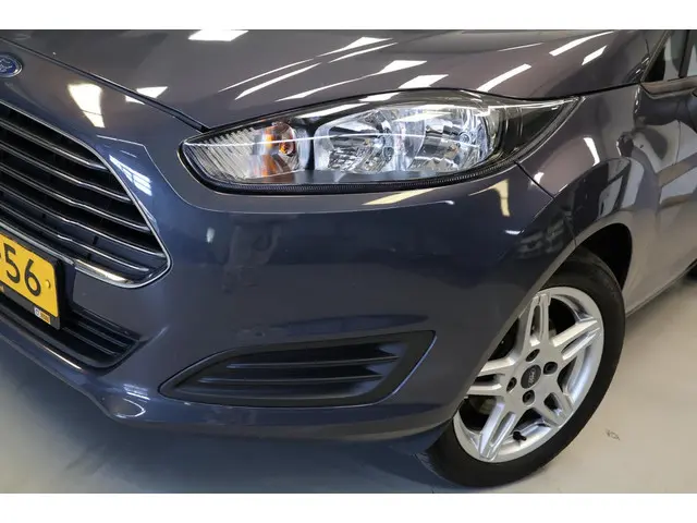 Ford Fiesta 1.0 Style |Navi|Airco|Bluetooth| 2014 Benzine 6