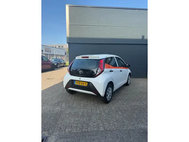 Toyota Aygo 1.0 VVT-i x-fun app carplay 2021 Benzine 5