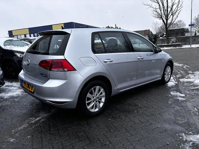 Volkswagen Golf 1.2 TSI Comfortline 2013 Benzine 3