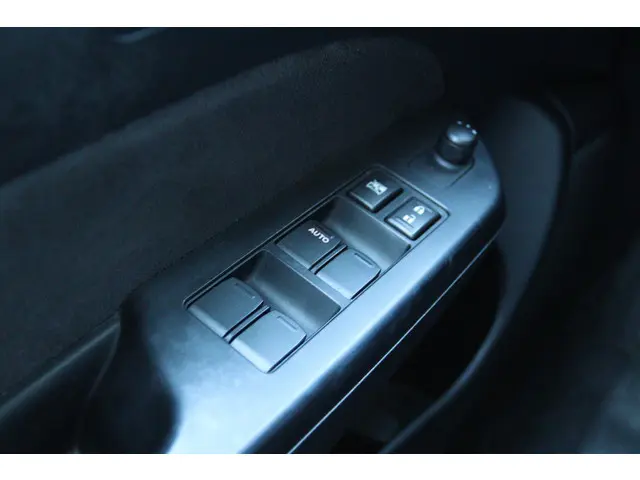 Suzuki Swift 1.2 COMFORT EASSS X-TRA 2015 Benzine 21