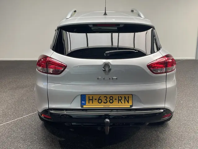 Renault Clio Estate 0.9 TCe Limited 2020 Benzine 17