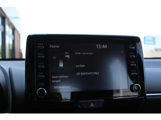 Toyota Yaris 1.5 Hybrid Active 2022 Hybride Benzine 17