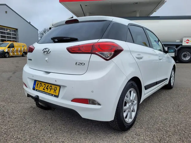 Hyundai i20 1.0 T-GDI Go! 2016 2016 Benzine 13