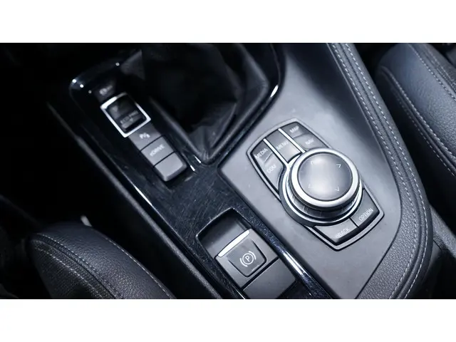 BMW X1 xDrive25e m Sport 2022 Hybride Benzine 29