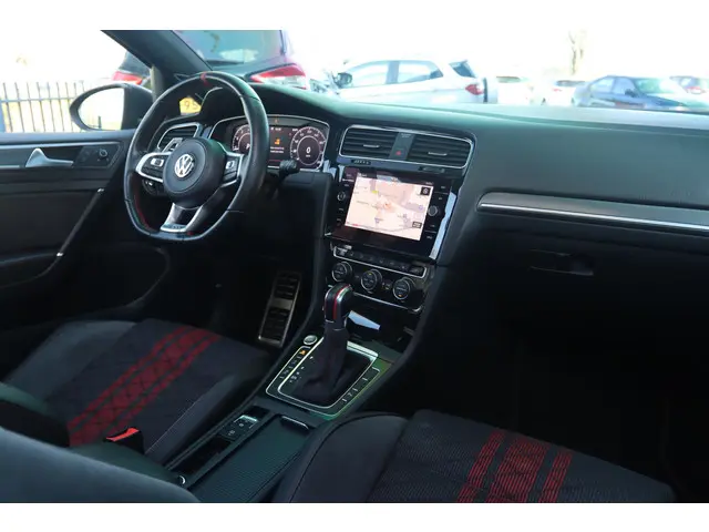 Volkswagen Golf 2.0 TSI GTI TCR 2019 Benzine 6