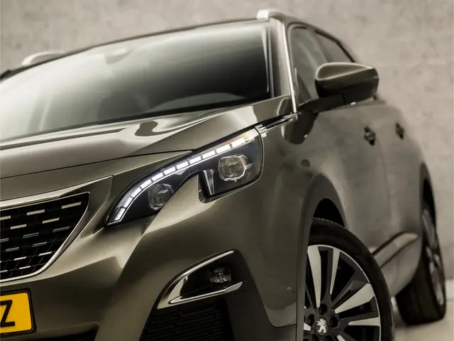 Peugeot 5008 1.2 PureTech Sport 7 Persoons 2020 Benzine 15