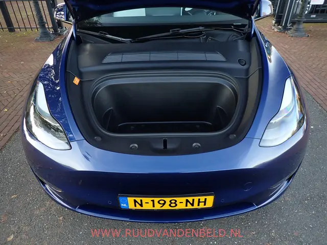 Tesla Model Y Long Range AWD 75kWh 2021 Elektrisch 36