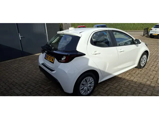 Toyota Yaris 1.0 VVT-i Active 2022 Benzine 9