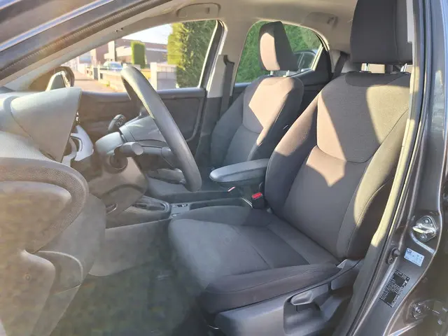 Mazda 2 Hybrid 1.5 CLIMA 2023 Hybride Benzine 11