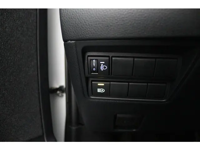 Toyota Yaris 1.5 VVT-i Dynamic 2021 Benzine 28