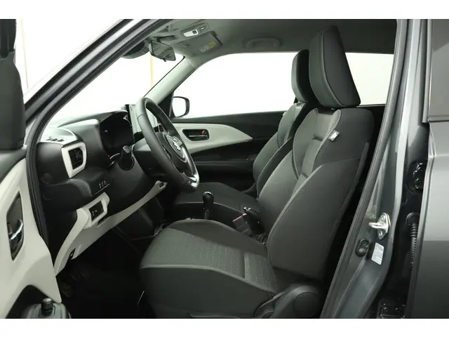 Suzuki Swift 1.2 Select Smart Hybrid 2025 Benzine 17