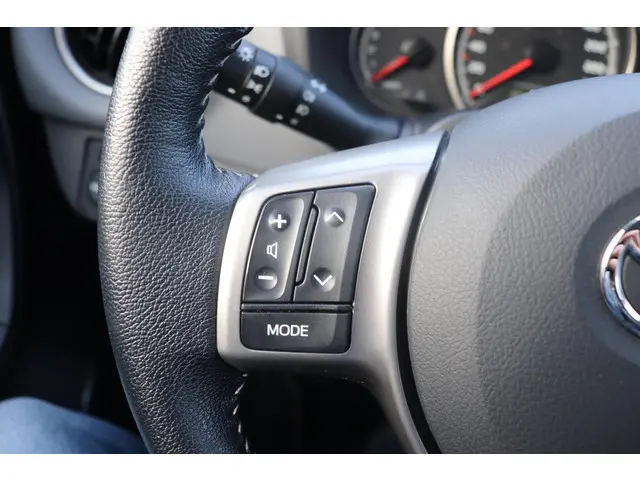 Toyota Yaris 1.3 VVT-i Aspiration, 2015 Benzine 15