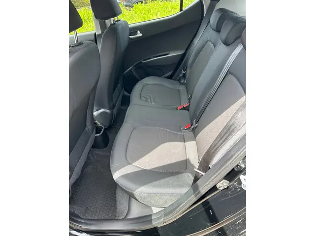 Hyundai i10 1.0i i-Motion Comfort 2017 Benzine 10