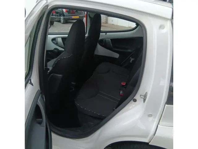 Citroën C1 1.0 Tendance 2013 Benzine 7