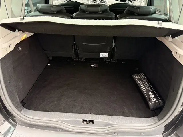 Renault Scénic 1.2 TCe Bose 2014 Benzine 25