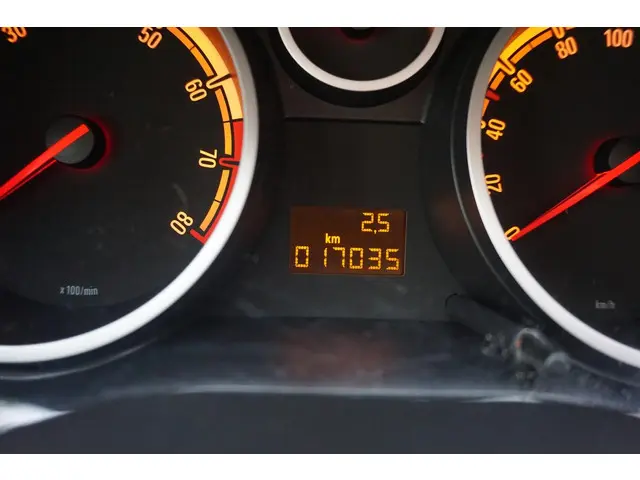 Opel Corsa 1.4-16V 2012 Benzine 14
