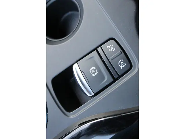 Renault Kadjar 1.3 TCe Limited 2022 Benzine 32