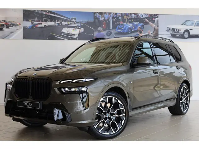 BMW X7 xDrive40i 2025 Benzine 43