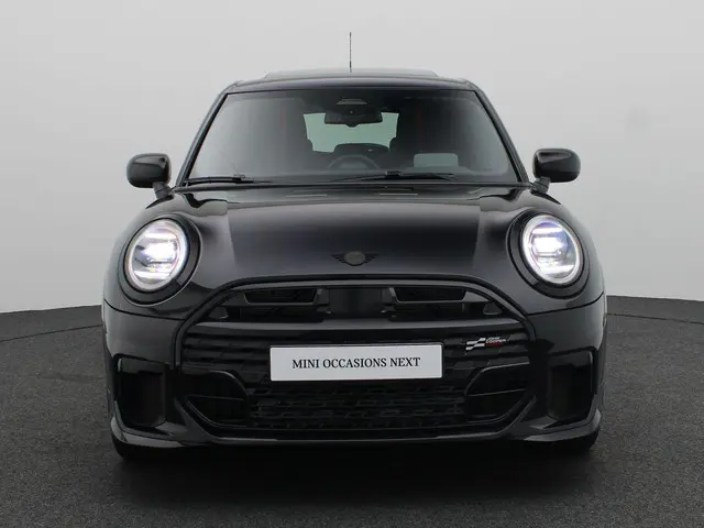 MINI 5-Deurs Cooper C 2025 Benzine 3