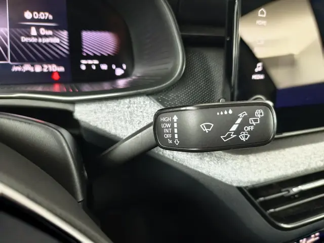 Škoda Kamiq 1.0 TSI Business Edition 2025 Benzine 24