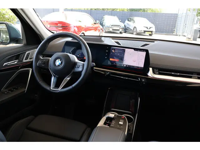 BMW X1 xDrive23i 2025 Benzine 17
