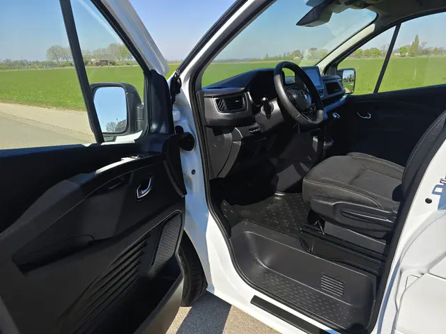 Renault Trafic 2.0 dCi 150 T29 L2 H2 Comfort 2022 Diesel 17