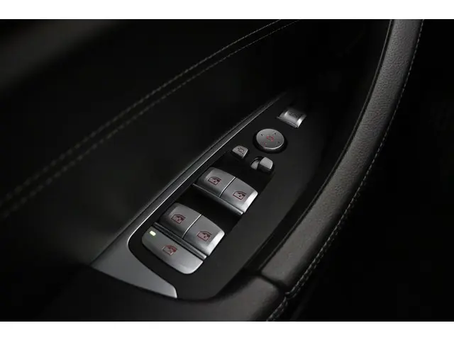BMW X3 xDrive20i High Executive 2021 Benzine 26