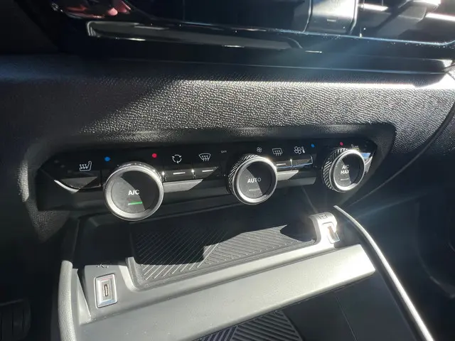 Citroën C4 1.2 130PK Puretech Feel | Automaat | 2021 Benzine 17