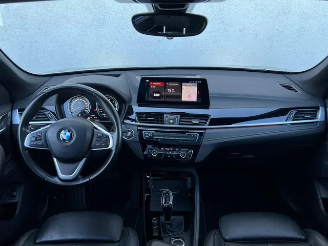 BMW X1 sDrive18i High Executive Edition 2020 Benzine 6