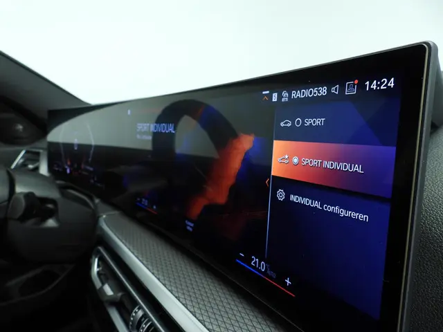 BMW 3 Serie Touring 320i 2024 Benzine 14